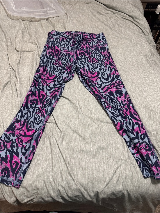 Under Armour Pants - Women’s Pink & Gray Patterned Active Cropped Leggings